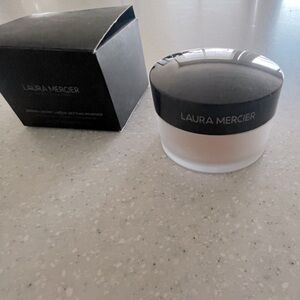 Laura Mercier translucent setting powder (honey)